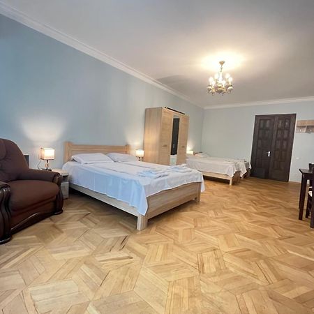 Vera City Center Apartment ティビリシ エクステリア 写真